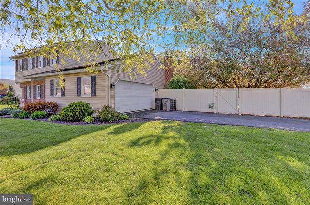 402 COLUMBUS ST, Wernersville, PA 19565
