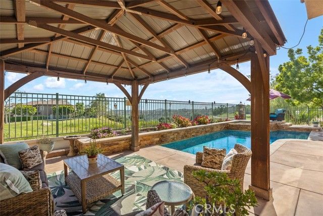 71 Golf Ridge Drive, Rancho Santa Margarita, CA 92679