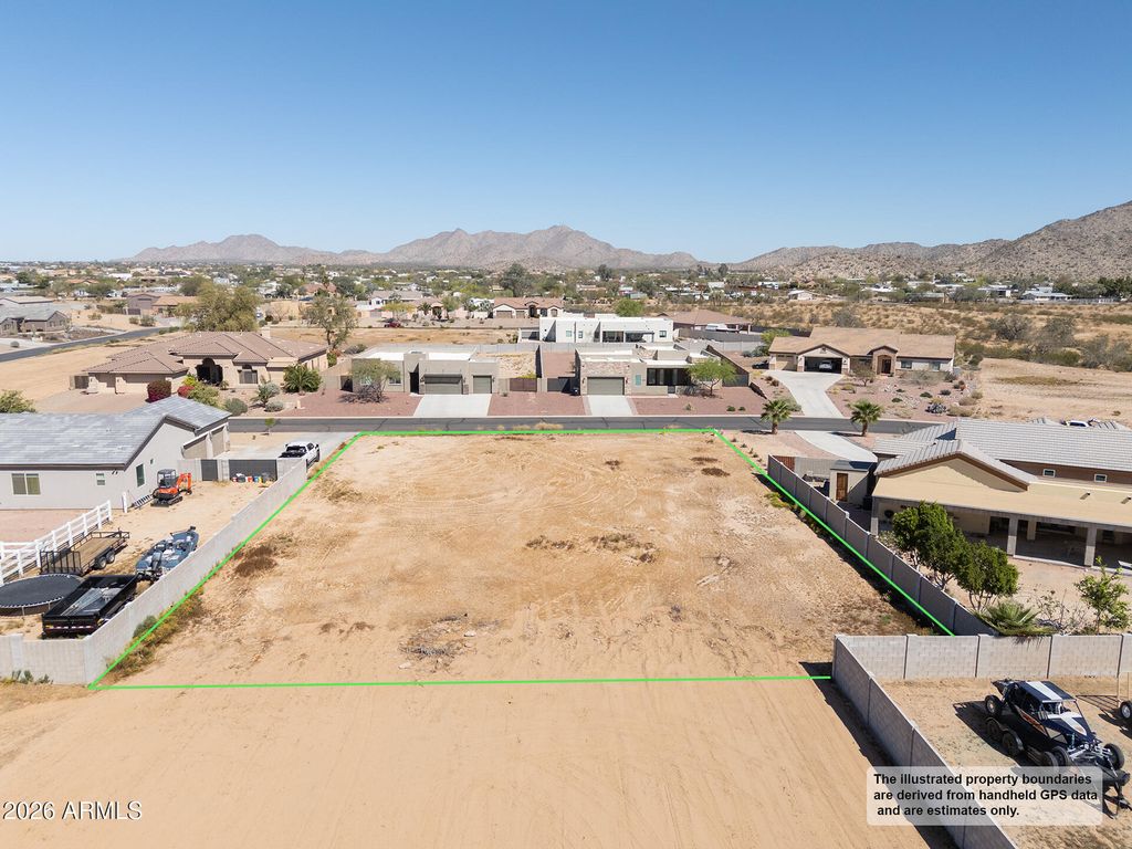 Image 2 of property listing at 10289 W MORGAN Lane 36, Casa Grande, AZ 85194