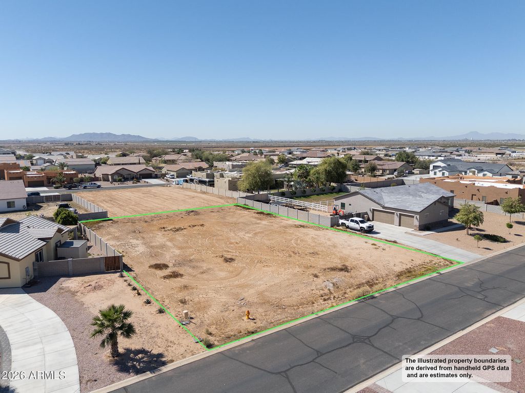 Image 5 of property listing at 10289 W MORGAN Lane 36, Casa Grande, AZ 85194