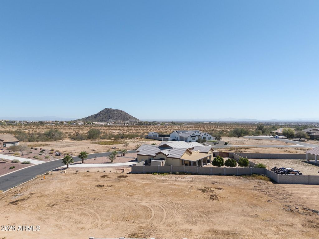 Image 7 of property listing at 10289 W MORGAN Lane 36, Casa Grande, AZ 85194