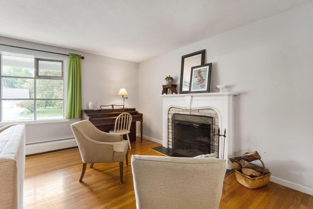 53 Hardy Drive, Leominster, MA 01453