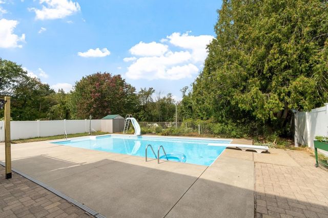 53 Hardy Drive, Leominster, MA 01453