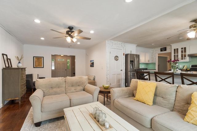 53 Hardy Drive, Leominster, MA 01453
