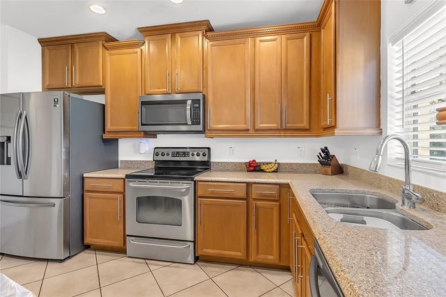 9627 BISCOTTI AVENUE, Orlando, FL 32829