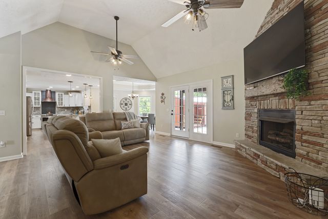 121 Golfers Cir, Portland, TN 37148