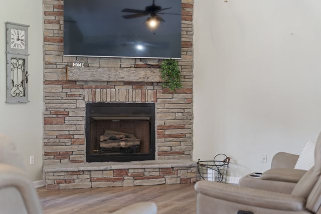 121 Golfers Cir, Portland, TN 37148