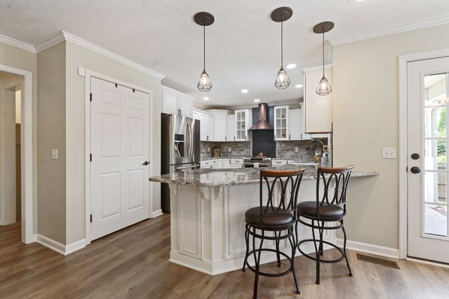 121 Golfers Cir, Portland, TN 37148