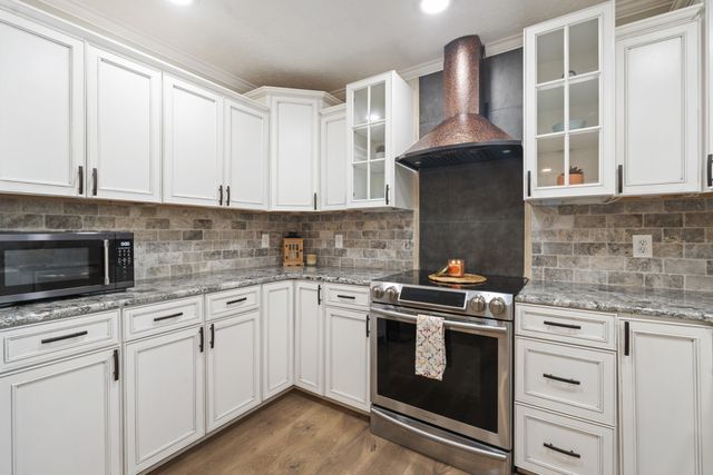121 Golfers Cir, Portland, TN 37148