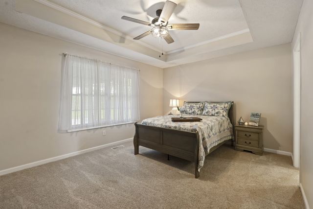 121 Golfers Cir, Portland, TN 37148