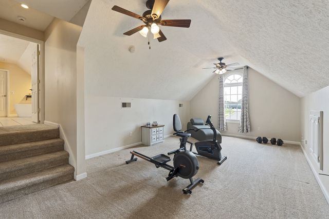 121 Golfers Cir, Portland, TN 37148