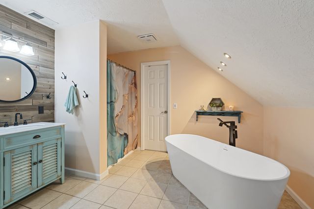 121 Golfers Cir, Portland, TN 37148