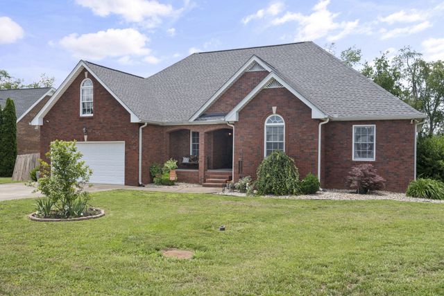 121 Golfers Cir, Portland, TN 37148