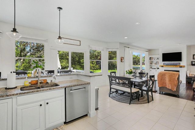 13154 Acacia Drive, Grand Haven, MI 49417