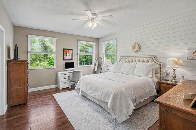 13154 Acacia Drive, Grand Haven, MI 49417