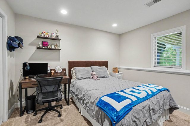 13154 Acacia Drive, Grand Haven, MI 49417