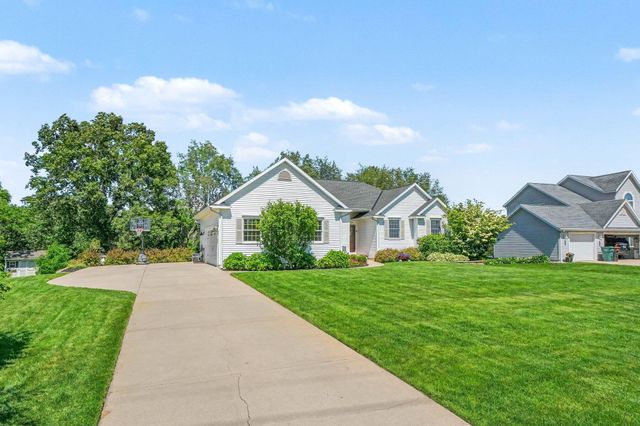 13154 Acacia Drive, Grand Haven, MI 49417