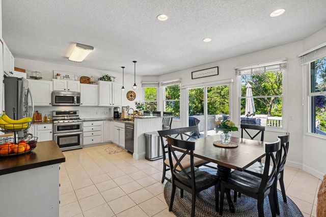 13154 Acacia Drive, Grand Haven, MI 49417