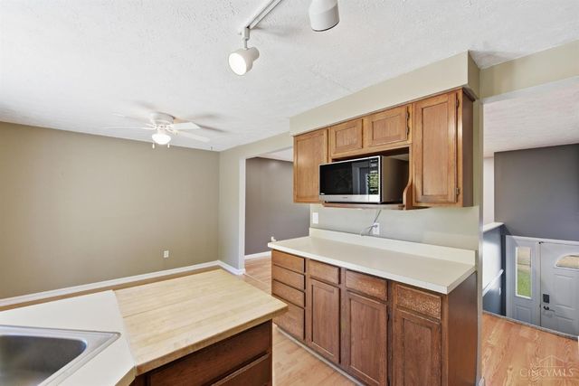 487 Brunswick Drive, Forest Park, OH 45240