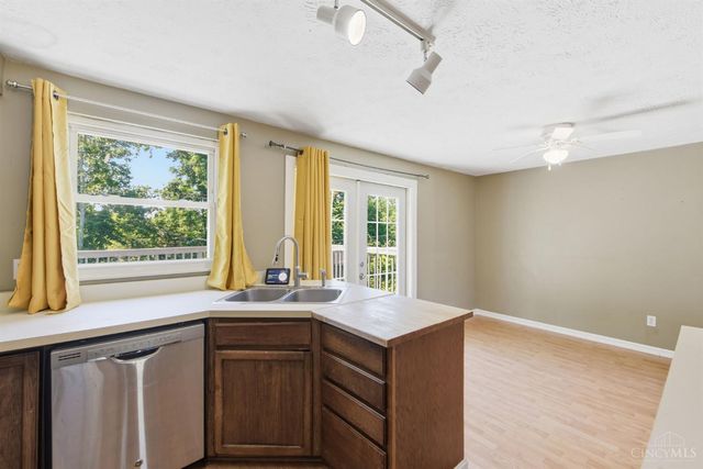 487 Brunswick Drive, Forest Park, OH 45240