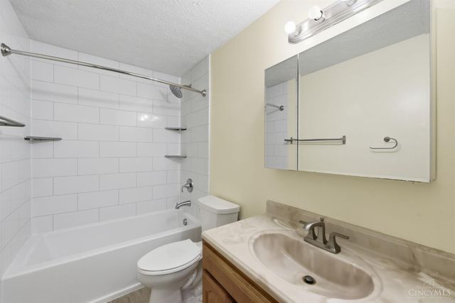 487 Brunswick Drive, Forest Park, OH 45240