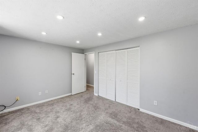 487 Brunswick Drive, Forest Park, OH 45240