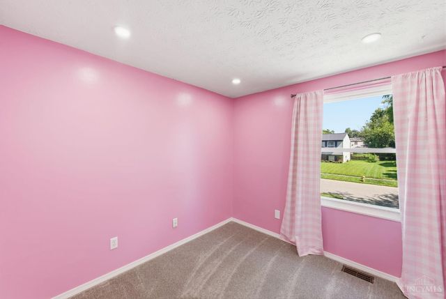 487 Brunswick Drive, Forest Park, OH 45240