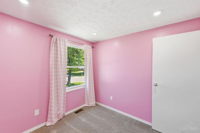 487 Brunswick Drive, Forest Park, OH 45240
