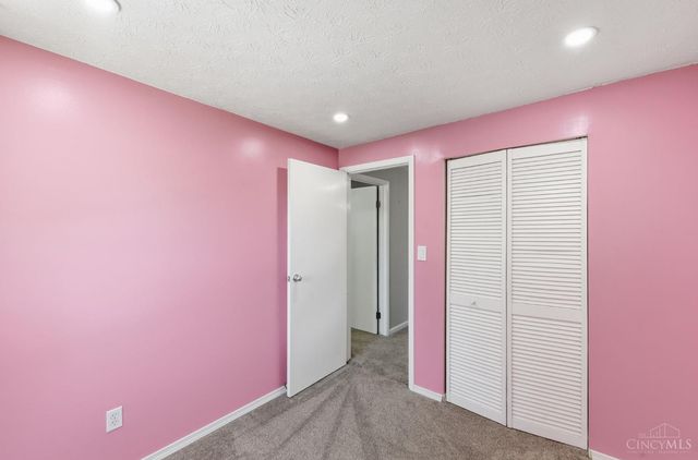 487 Brunswick Drive, Forest Park, OH 45240