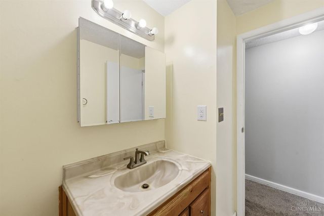 487 Brunswick Drive, Forest Park, OH 45240