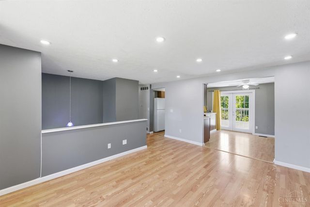 487 Brunswick Drive, Forest Park, OH 45240