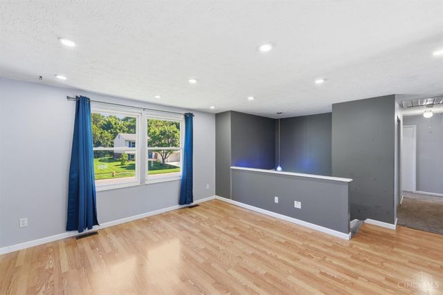 487 Brunswick Drive, Forest Park, OH 45240
