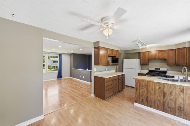 487 Brunswick Drive, Forest Park, OH 45240