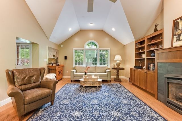 38 Berkeley St, Reading, MA 01867
