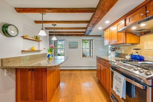 38 Berkeley St, Reading, MA 01867