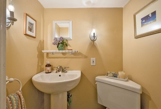 38 Berkeley St, Reading, MA 01867