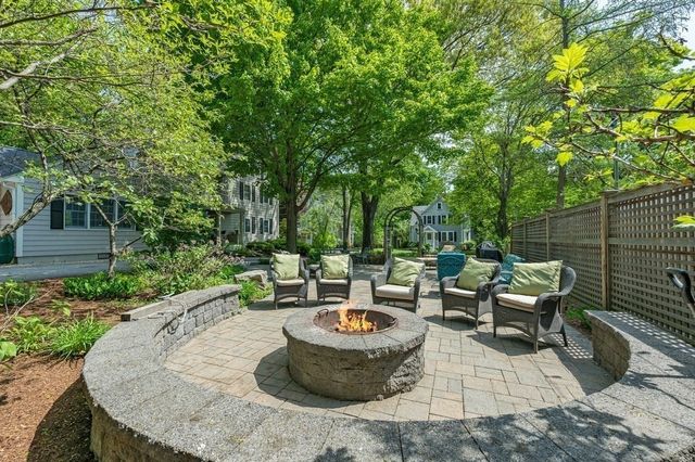 38 Berkeley St, Reading, MA 01867