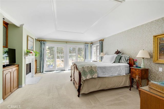 19381 Woodlands Dr, Huntington Beach, CA 92648
