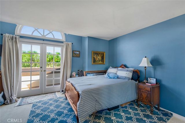 19381 Woodlands Dr, Huntington Beach, CA 92648
