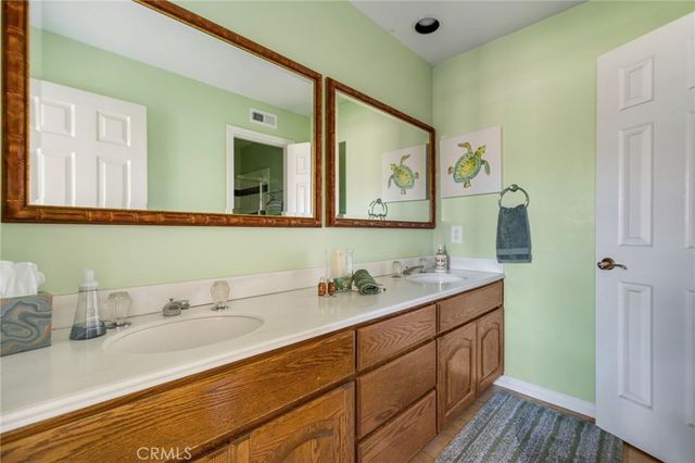 19381 Woodlands Dr, Huntington Beach, CA 92648