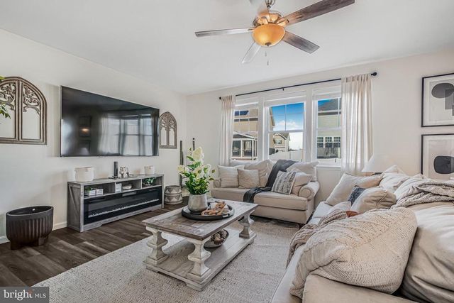 10103 GOVERNORS LN, Fredericksburg, VA 22408