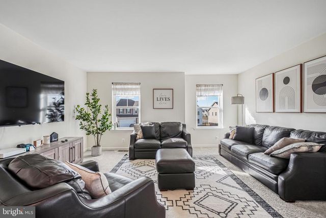 10103 GOVERNORS LN, Fredericksburg, VA 22408