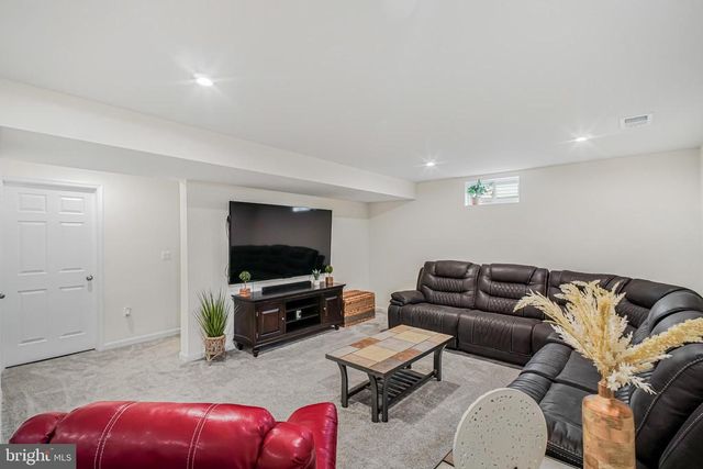 10103 GOVERNORS LN, Fredericksburg, VA 22408