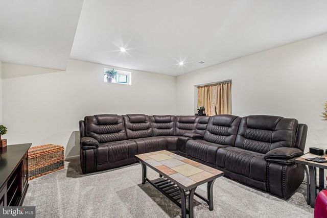 10103 GOVERNORS LN, Fredericksburg, VA 22408