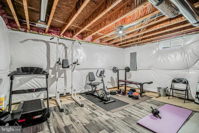 10103 GOVERNORS LN, Fredericksburg, VA 22408