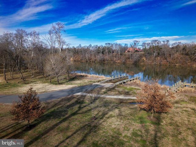 10103 GOVERNORS LN, Fredericksburg, VA 22408