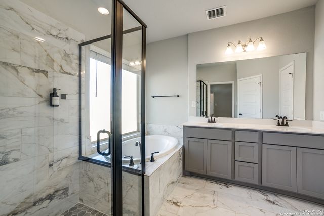 14147 Blind Bandit Creek, San Antonio, TX 78254