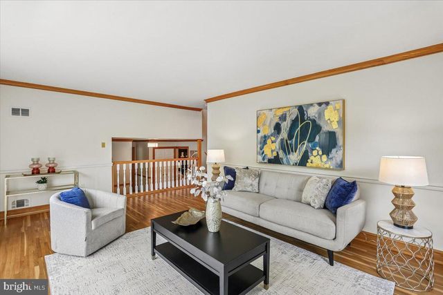 8516 THORNDEN TER, Bethesda, MD 20817