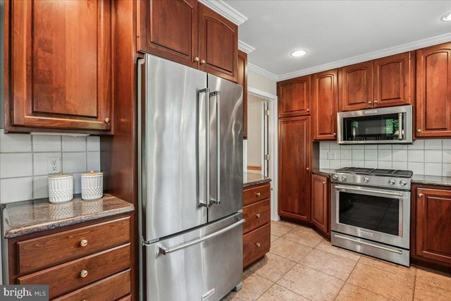 8516 THORNDEN TER, Bethesda, MD 20817