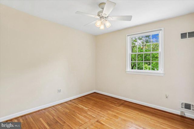 8516 THORNDEN TER, Bethesda, MD 20817